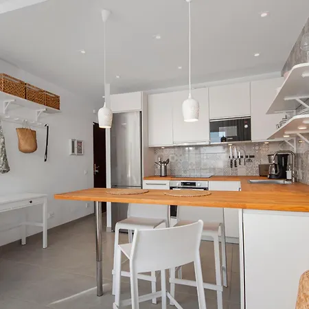 Oasis De Capistrano, Calle Palmas 24 B Nerja