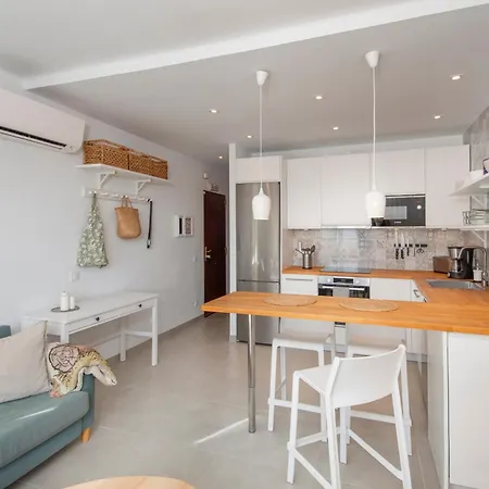 Oasis De Capistrano, Calle Palmas 24 B Nerja