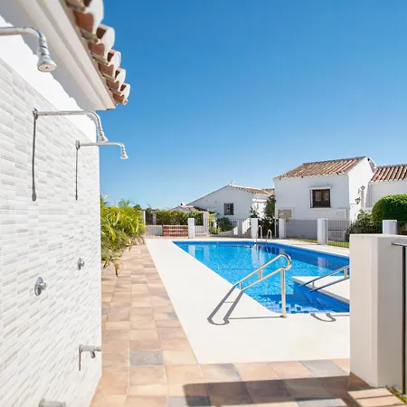 Oasis De Capistrano, Calle Palmas 24 B Nerja