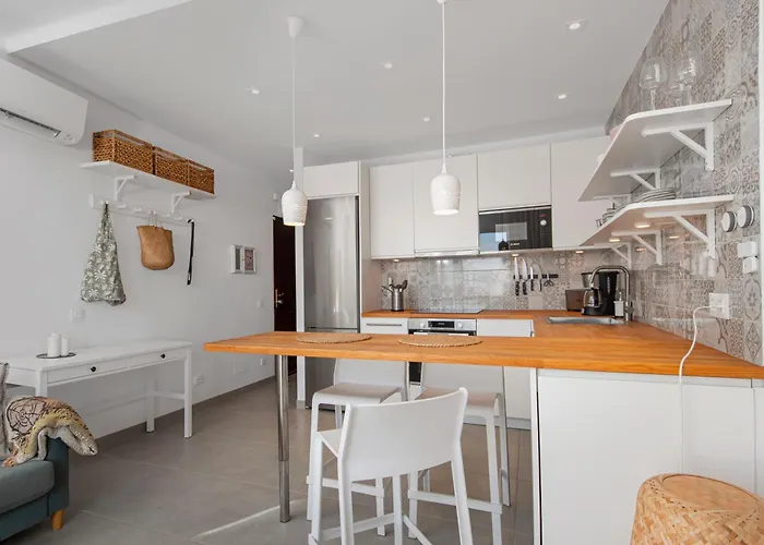 Oasis De Capistrano, Calle Palmas 24 B Nerja