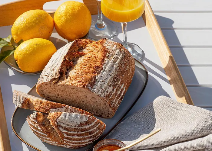 Oasis De Capistrano, Calle Palmas 24 B *