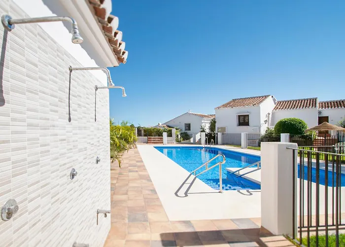 Oasis De Capistrano, Calle Palmas 24 B Nerja