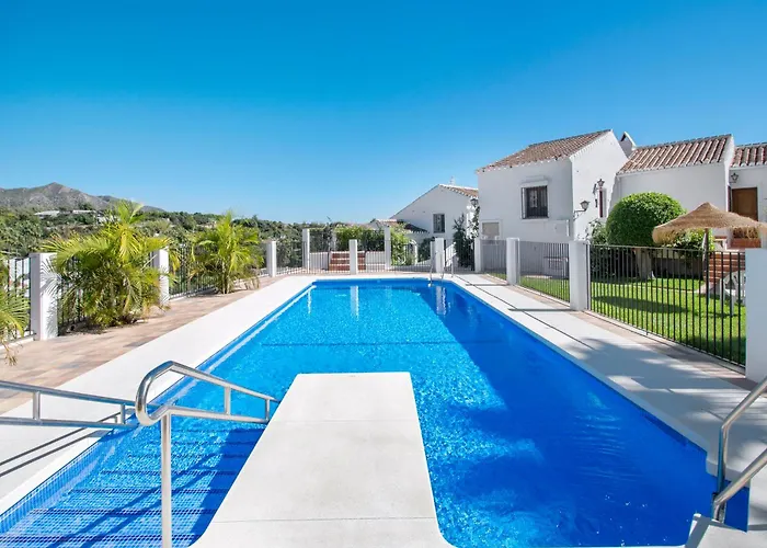 Oasis De Capistrano, Calle Palmas 24 B *